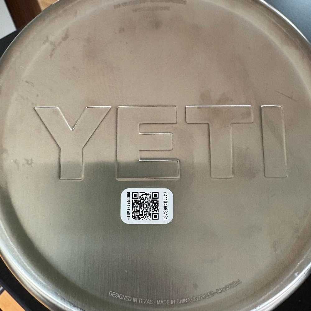 YETI Stainless Steel Lid - Picture 2 of 3